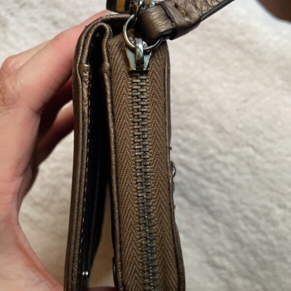 CHANEL Never Used CC Logo Zipper Long Wallet - Picture 7 of 8